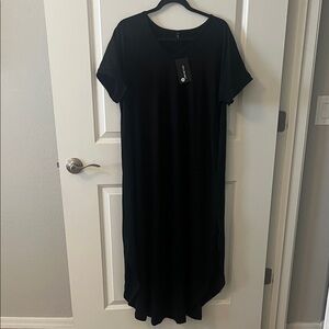 Zilcremo NWT Black Maxi Dress